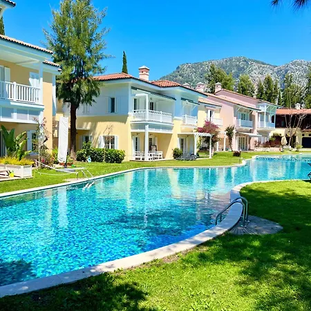 97, Spacious 3br In Portville, Gocek