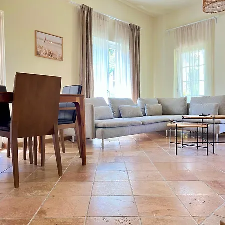 97, Spacious 3br In Portville, Gocek Villa